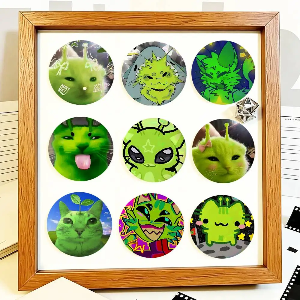 Cute Green Alien Cat Round Badge Lapel Pin Backpack Clothing Jewelry Accessories Gift Brooch