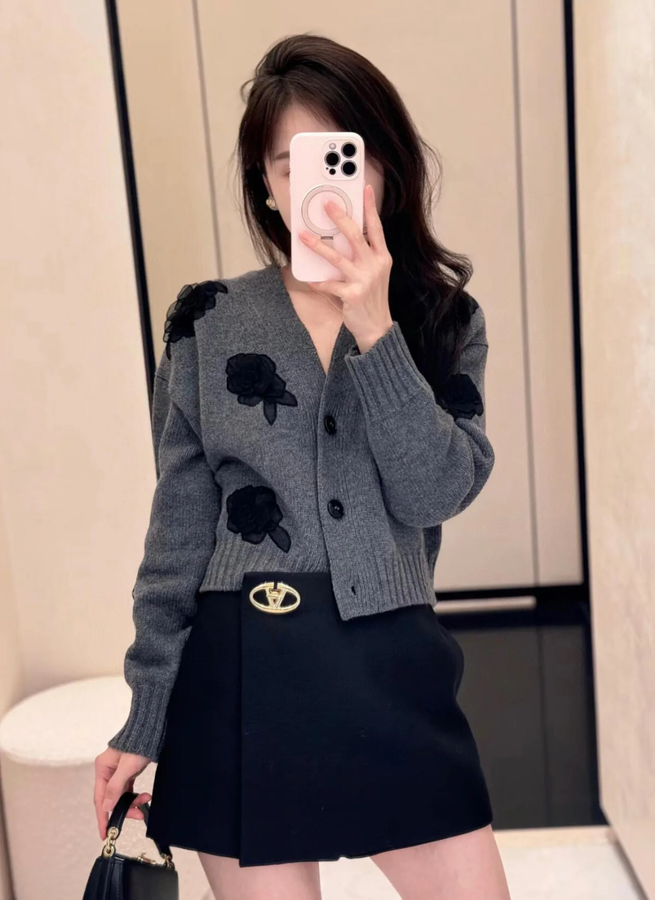 Runway Fashion Dark Gray Knitted Cashmere Cardigan Women\'s V Neck Long Sleeve Autumn Winter 3D Flower Short Sweater Coat G744