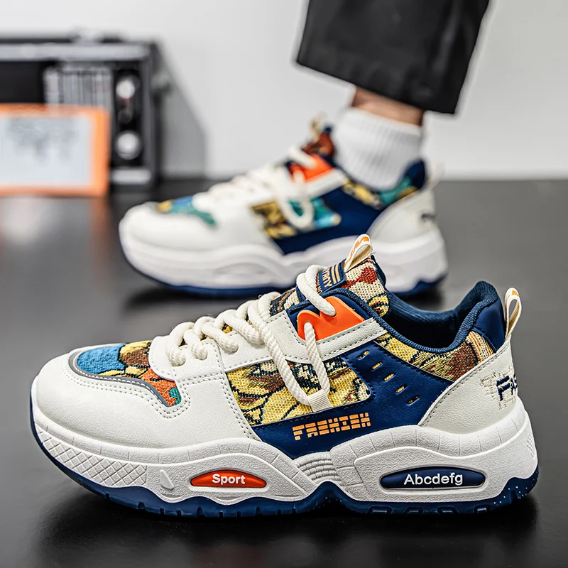 

Мужские кроссовки на плоской подошве, уличные белые мужские тенденции, новинка 2023 года, летняя мужская повседневная обувь, модная удобная противоскользящая мужская вулканизированная кружевная обувь