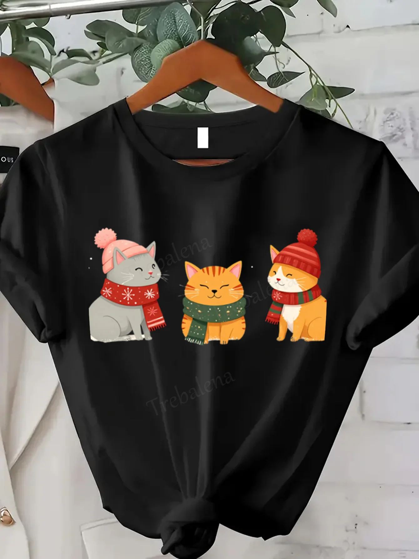 

Women T-shirt Cute Winter Cats T-Shirt for Women, Cozy Holiday Style