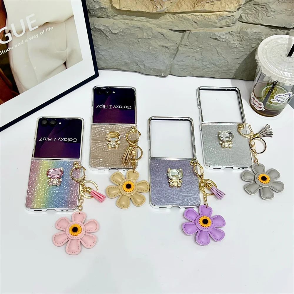 

Luxury Gem Kitty Phone Case with Tassel for Samsung Galaxy Z Flip 7 6 5 4 Flip7 Flip6 Flip5 Cover With Chain Electroplating Case
