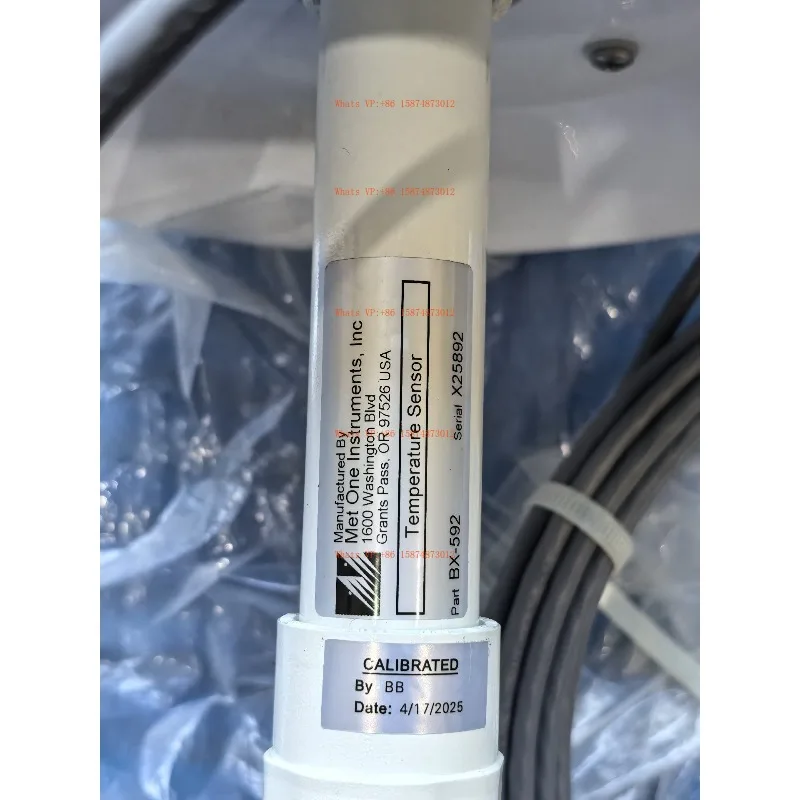 Brand new, unopened BX-592 temperature sensor. Includes louvers and a 3-meter cable.