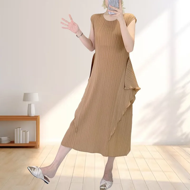 Miyake Simple Short… - image