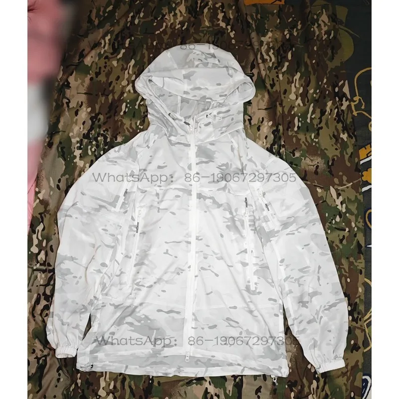 

Tactical Outdoor Camouflage Clothing Snow Camouflage Divided Into Gray and White Zipper Cover Clothes