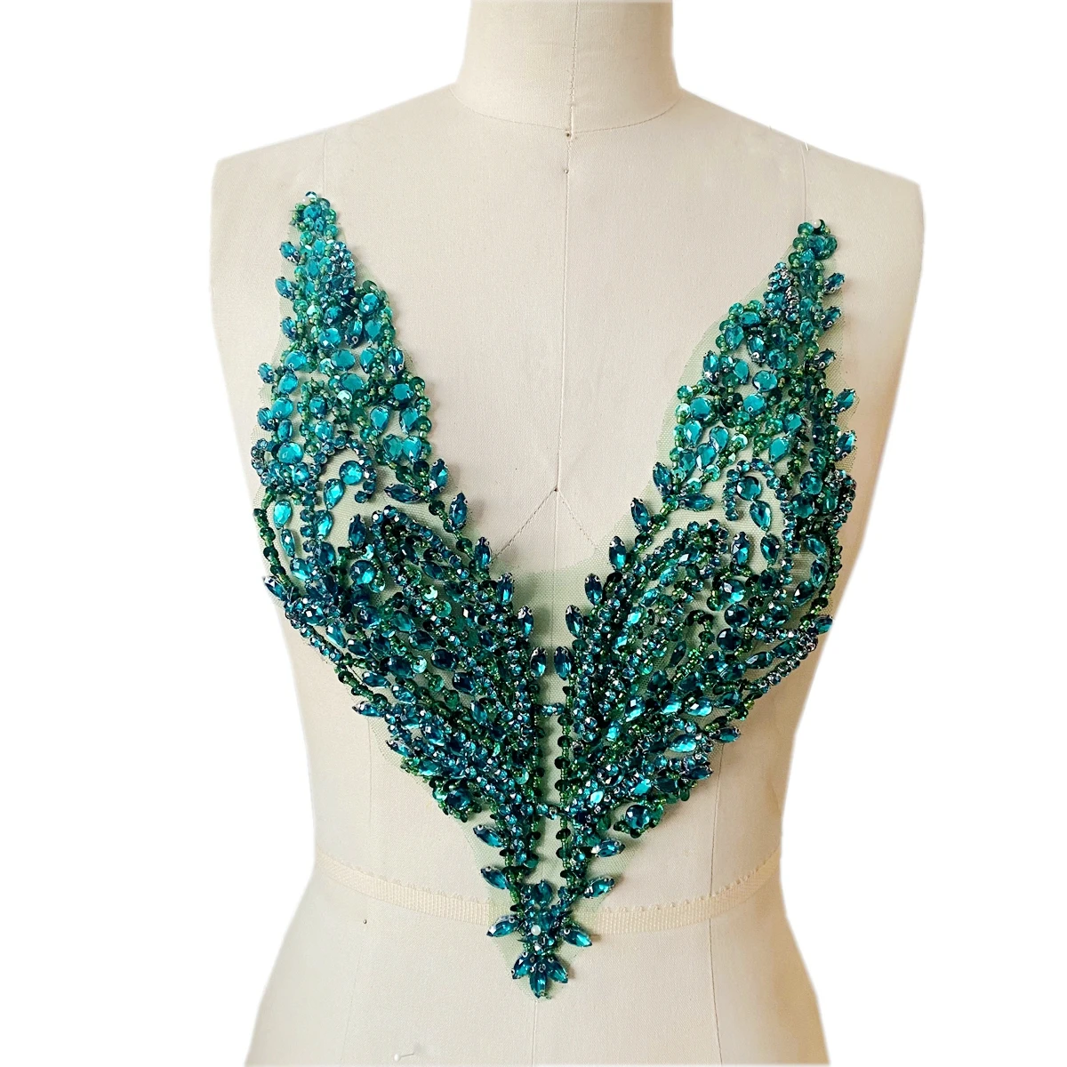 DIY ชุด V คอ Bra ผ้าหรูหรา Handmade เลื่อม Rhinestone วัสดุลูกปัดเพชรคริสตัล Bra พู่ตกแต่งเครื่องแต่งกาย