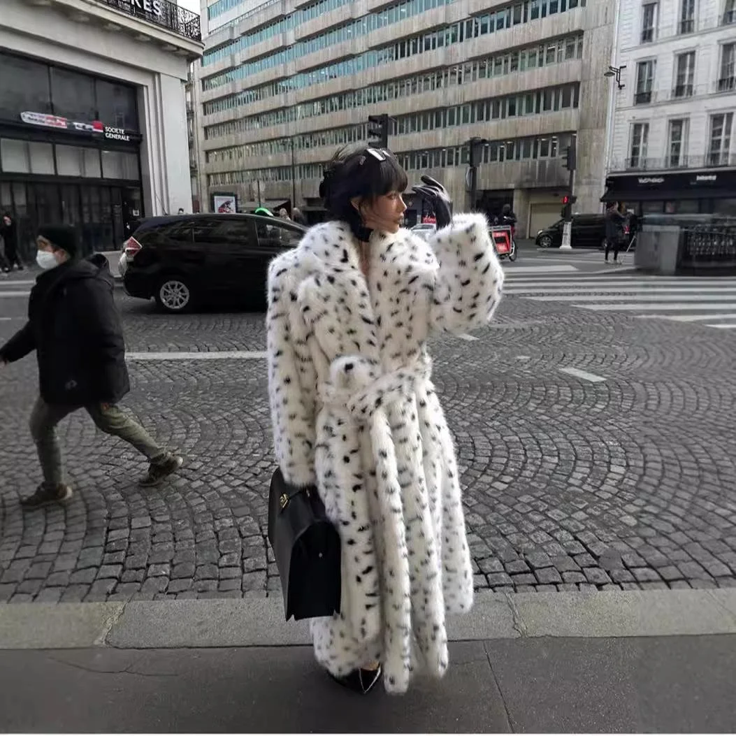 

Warmth Fur Coat Women's Long Overcoat Trendy Sle Loose Fit Winter Outerwear with Collar Hat Long Sve Middle-aged Sui...