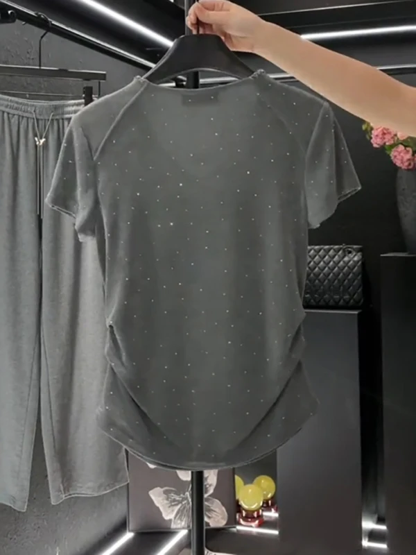 Cseta Fena Plus Size com Decote em V e Manga Curta, Estilo Slim Fit com Cintura Ajustada, Versão Coreana para o Verão