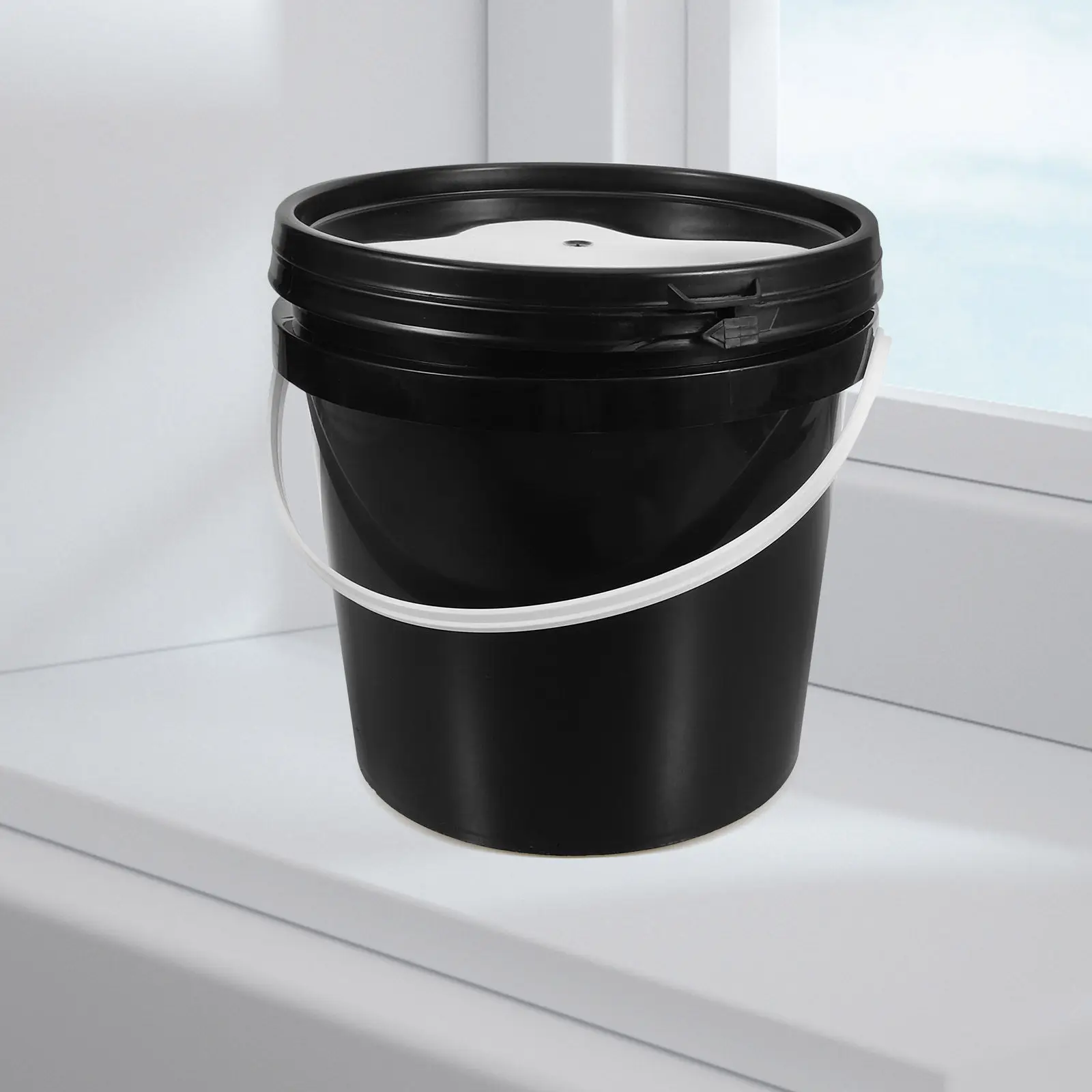 Black Opaque Paint Storage Bucket Round Plastic Pail with Lid Comfortable Handle Easy Pour Design for Art Studio Garage Workshop