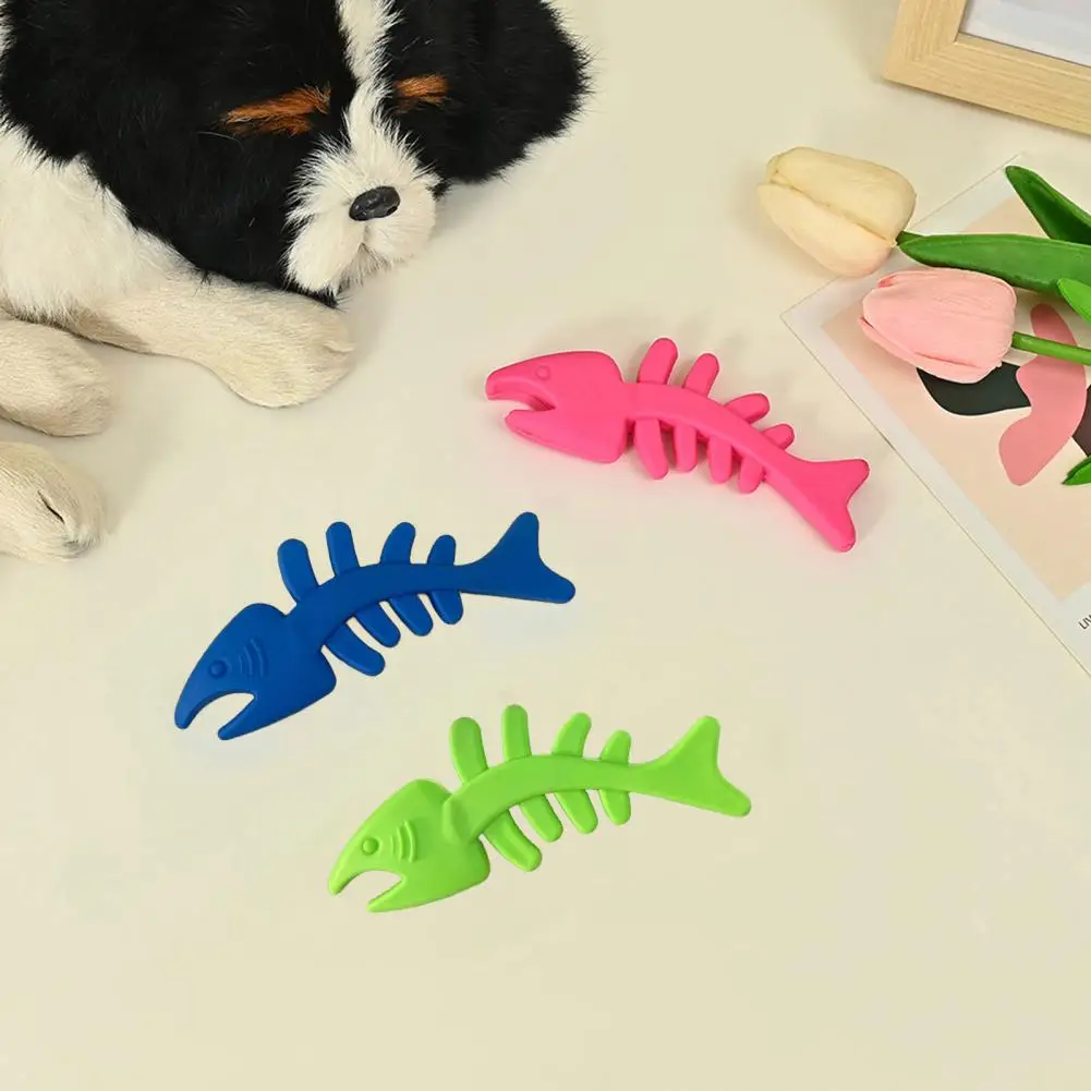 TPR Rubber Dog Chew Toy Bite-resistant Rubber Pet Dog Toy for Teeth Sharpening Bite-resistance Fish Bone Design Pet Chew Toys