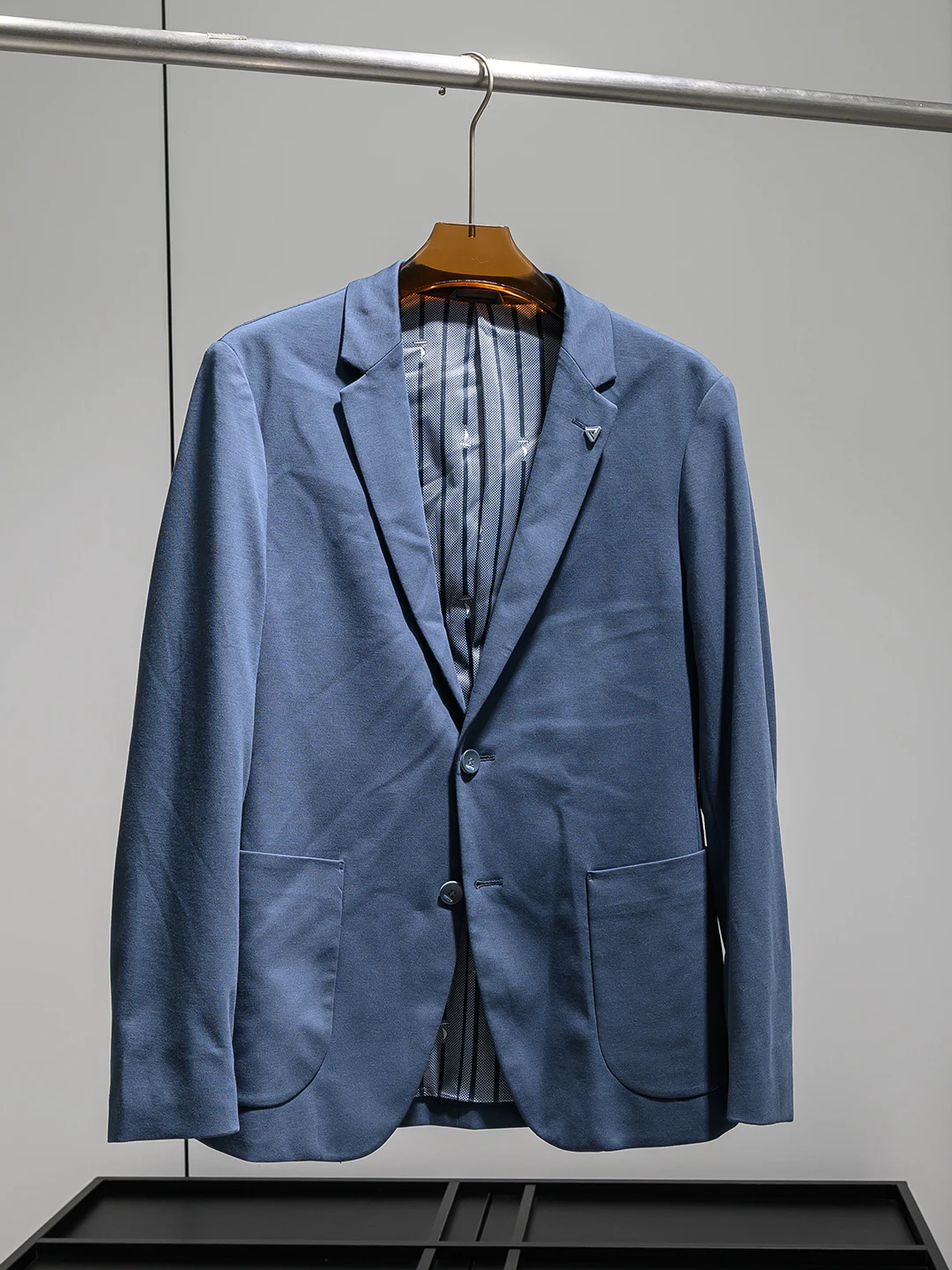 

Lightweight Anti-Wrinkle Spring Summer Men's Business Casual Notch Lapel Thin Suit Jacket Standard Fit Adult Other Material