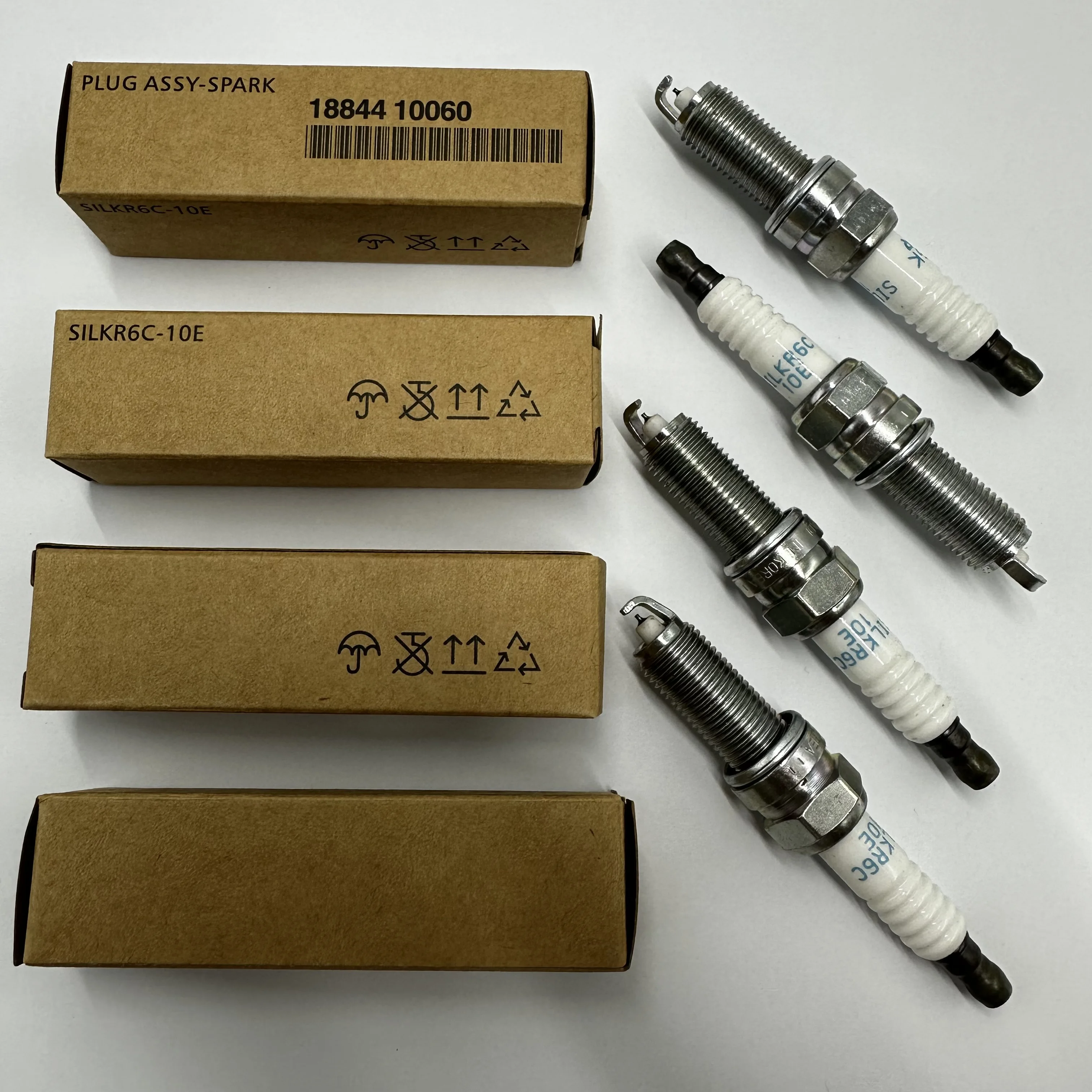 4Pcs 18844-10060 SILKR6C10E Iridium Spark Plug For Hyundai Kia Morning Picanto Stonic 2017~2022 1884410060 Ignition Candles