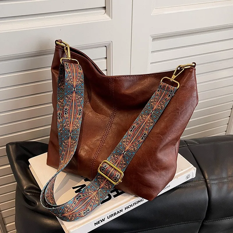 Borsa di grande capacità borsa a tracolla di nuova moda da donna borsa a tracolla a banda larga Versatile retrò borsa Hobo con tracolla geometrica