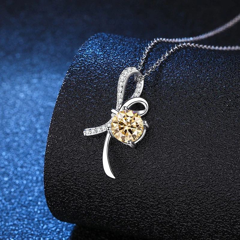 Tezzc 1 قيراط مويسانيتي قلادة للنساء فضة مطلي D اللون مختبر الماس المشاركة الزفاف قلادة غرامة مجوهرات