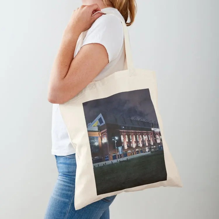 

Glasgow Rangers Ibrox Stadium night time Tote Bag tote bag men's hand bag ladies Gift sacs de shopping