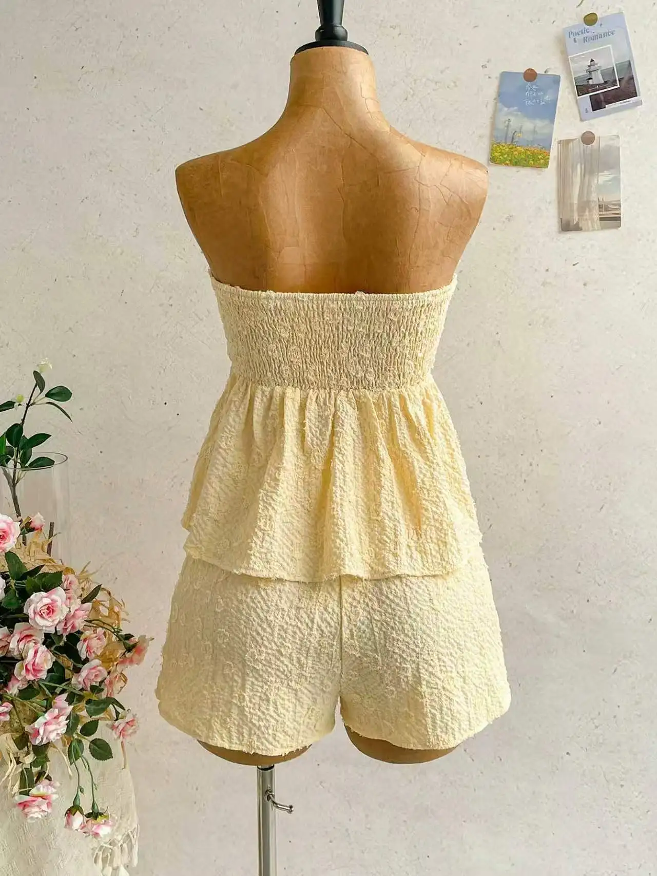 Women's Summer Two-Piece Set, Tube Top with Knotted Front Ruffle Top and Shorts Set, Casual Vacation Beachwear.