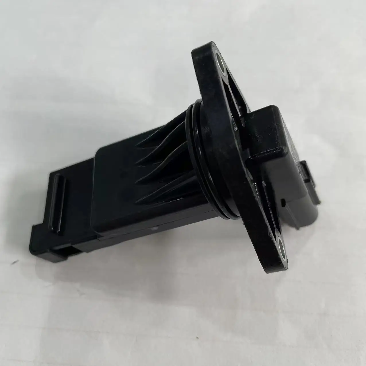 1pc E5T63271 Mass Air Flow Sensor For CX-3 CX-5 2018-2020 M3 M6 MX