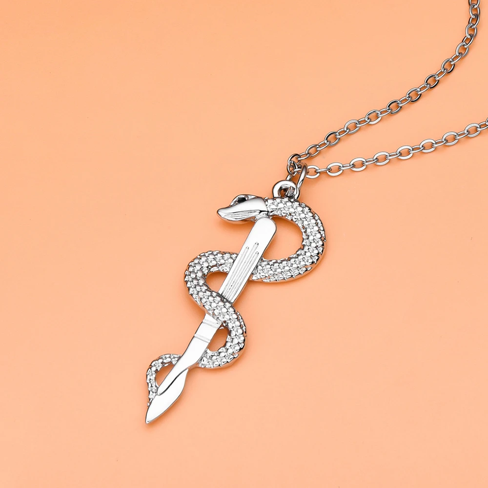 Surgeon Snake Scalpel Necklace Silver Gold Plated Pandent Medical Doctor Nurse Chic Surgical Jewelry Gift for Medicine Medico