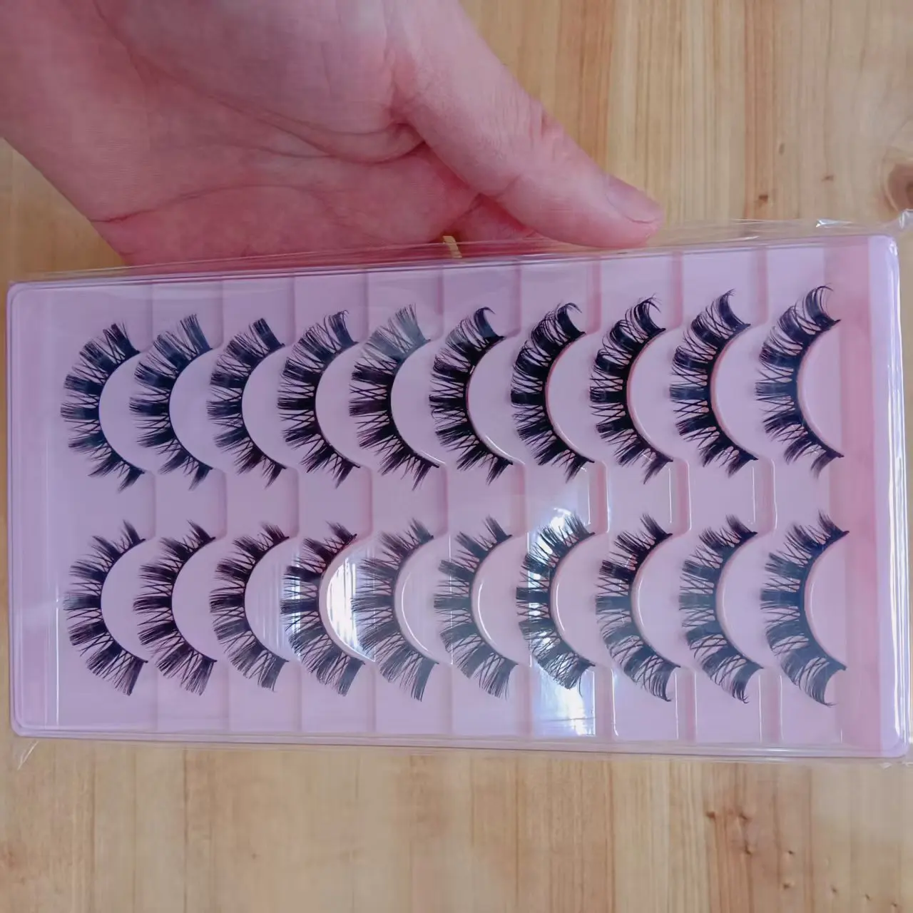 3D-Wimpern im Großhandel, natürlicher Look, handgefertigte, voluminöse Kunstwimpern, leicht, für glamouröses Augen-Make-up. – Detail 4