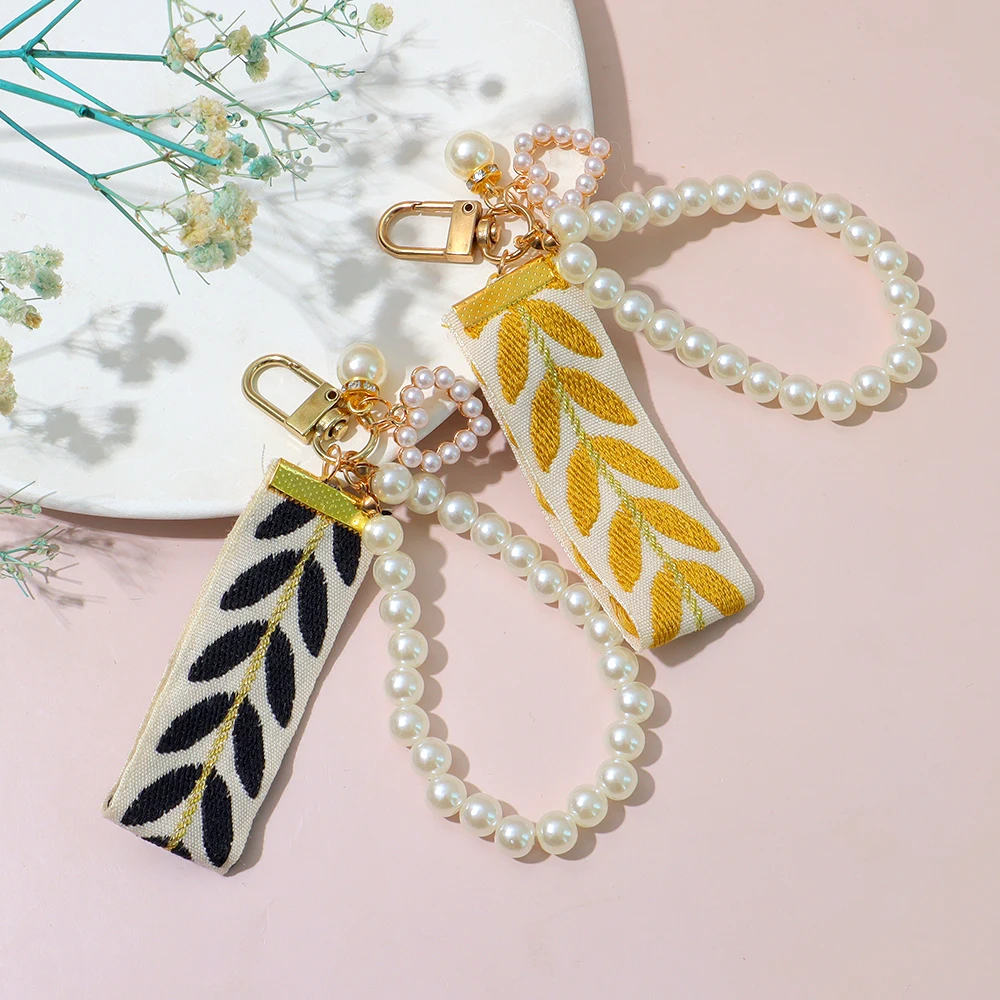 Elegant Leaf Pattern Wristlet Strap Keychain Imitation Pearls Beaded Link Chains Keyrings Bag Ornament Car Trinket Accessories