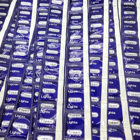 3 Styles 30 200 Pcs Super Oil Condom Delay sexx 54mm Smooth Condomss Intimate Erotic Product for Men Safer Adult Contraception