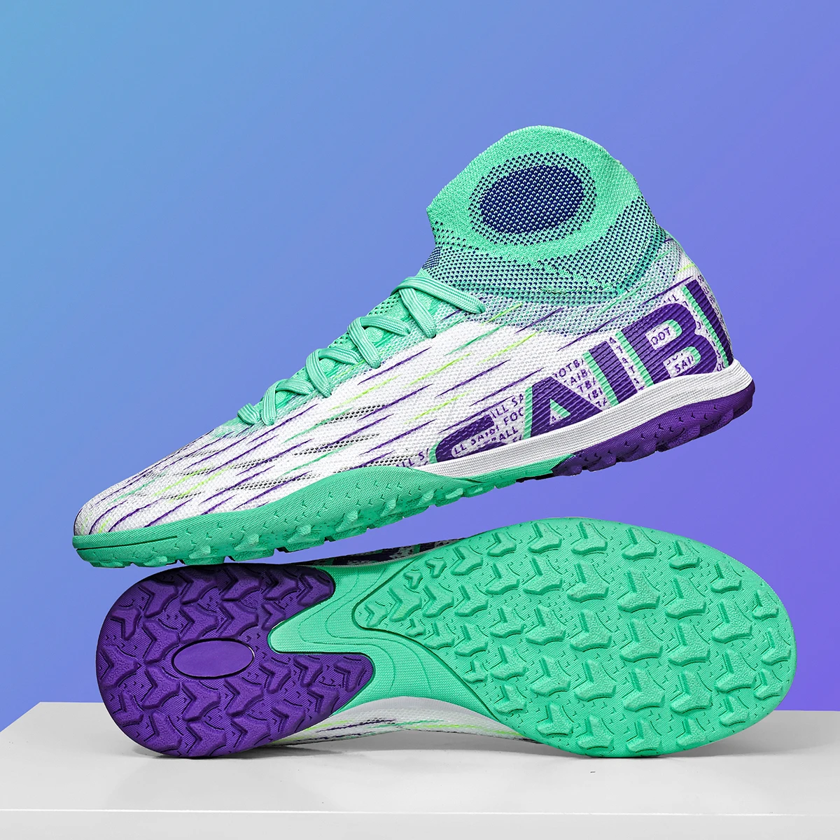 

Professional football shoes are lightweight, breathable, TF nail durable, rubber outsole, exclusive to sports enthusiasts