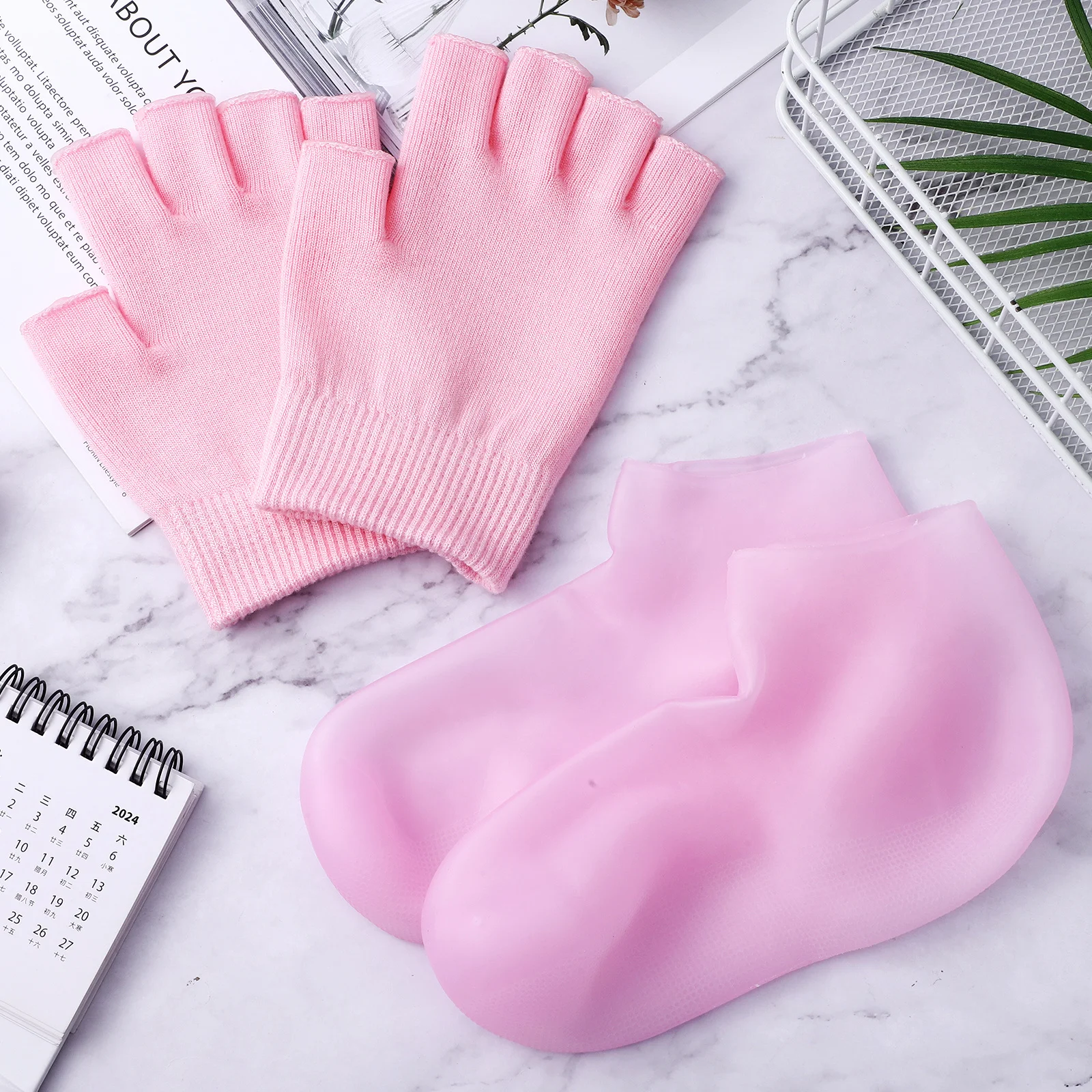 

Moisturizing Gloves Socks Deep Nourishment Hand Repair Soft Fabric Universal Size Spa Use Moisturizing Gloves Gel Socks