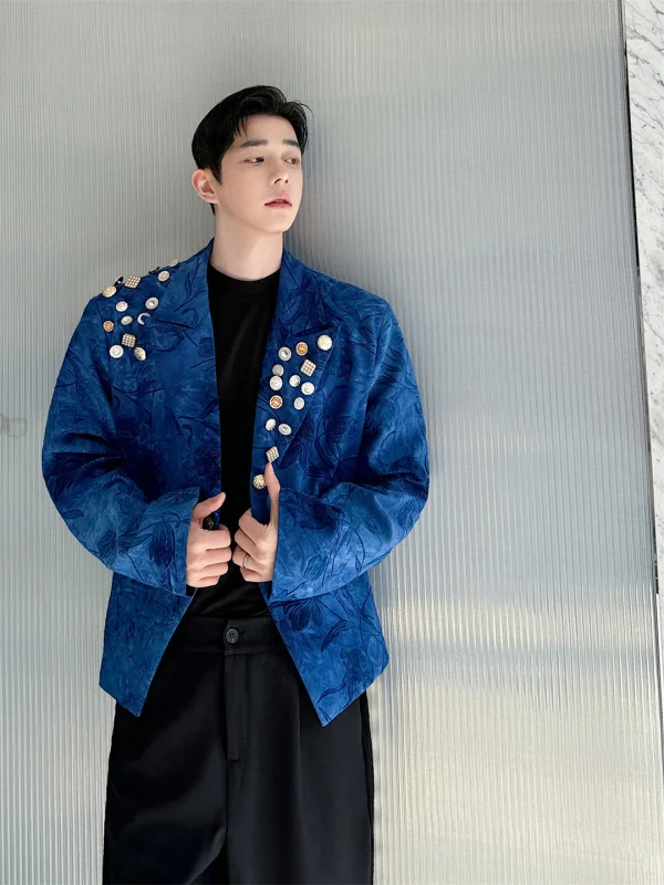 

Spring 2026 Faionable ort Sle Men's Suit Multiple Buttons Design Personali owbiz Retro Trendy Polyester Fiber Casual