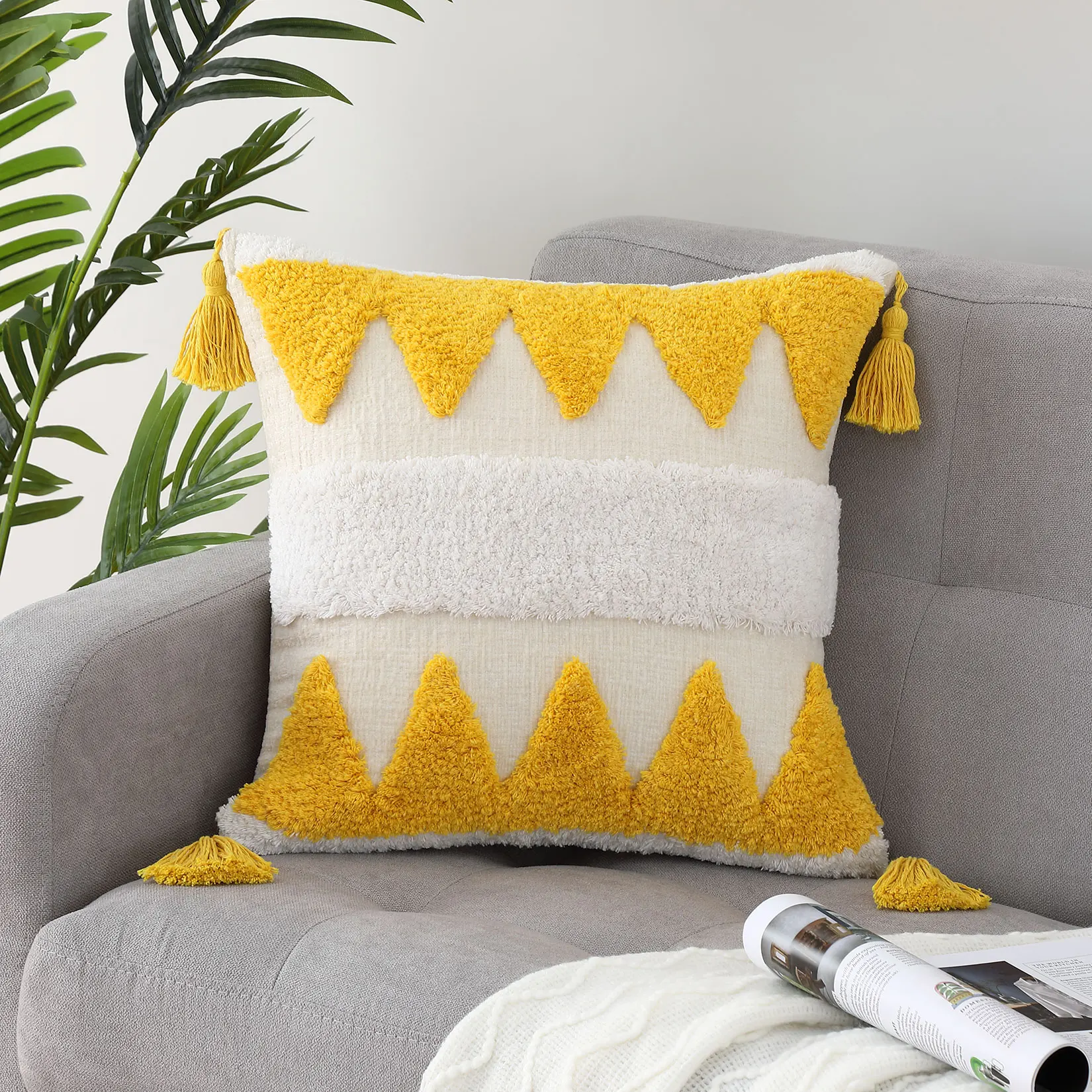 

1 PC Boho Decorative Pillow Cover Geometric Pattern Woven Tufted Soft Chenille Tassel Pillowcase 18x18 Inch