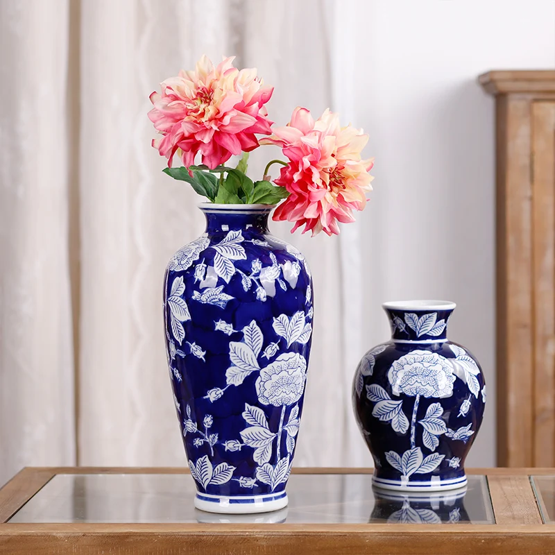 Large size hand-painted blue and white antique figure pattern ceramic temple jar porcelain pot