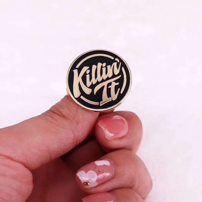 الأزياء جولة الإنجليزية الاقتباسات بروش المعادن المينا دبابيس الأصالة التلبيب الفنون شارة الرجال النساء مجوهرات اكسسوارات هدايا