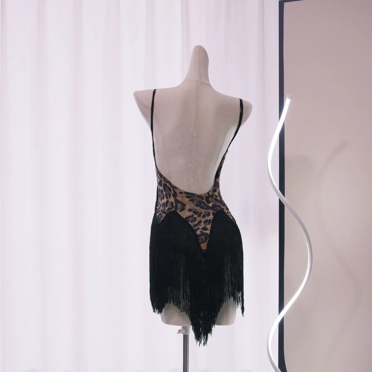 تنورة الرقص اللاتينية للنساء ليوبارد طباعة شرابة ملابس رقص اللاتينية المنافسة مرحلة الرقص زي الملابس الداخلية النساء مثير #6