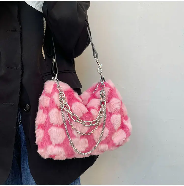 Y2k Hot Girls Pink Love Underarm Bags Soft Plush Heart Pattern Ladies Shoulder Bag Female Chain Furry Crossbody Bag Handbags