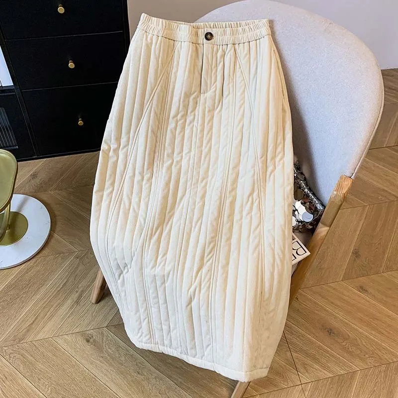 2026 new corduroy quilted skirt daily necessities wind thick warm skirt in autumn and winter literary temperament long skirt