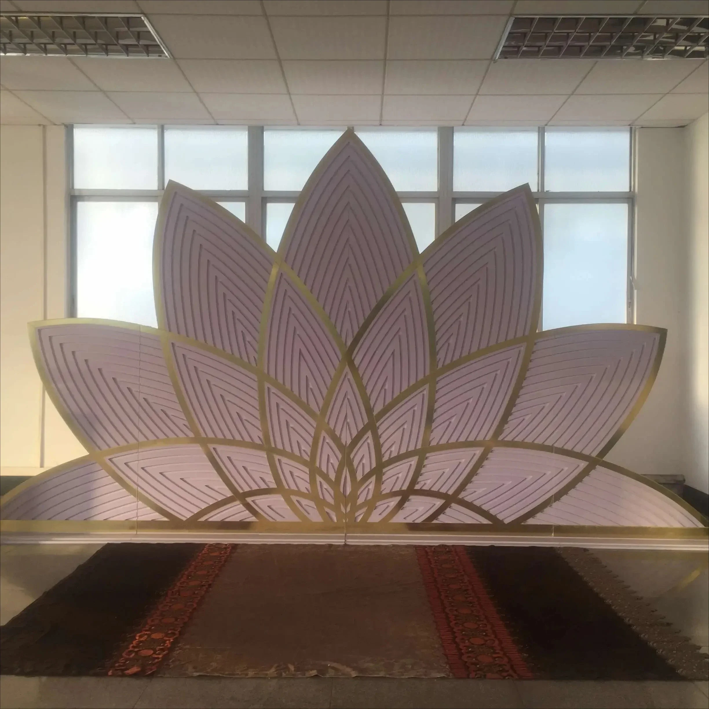 

Wedding golden mirror acrylic lotus wall arch background decoration