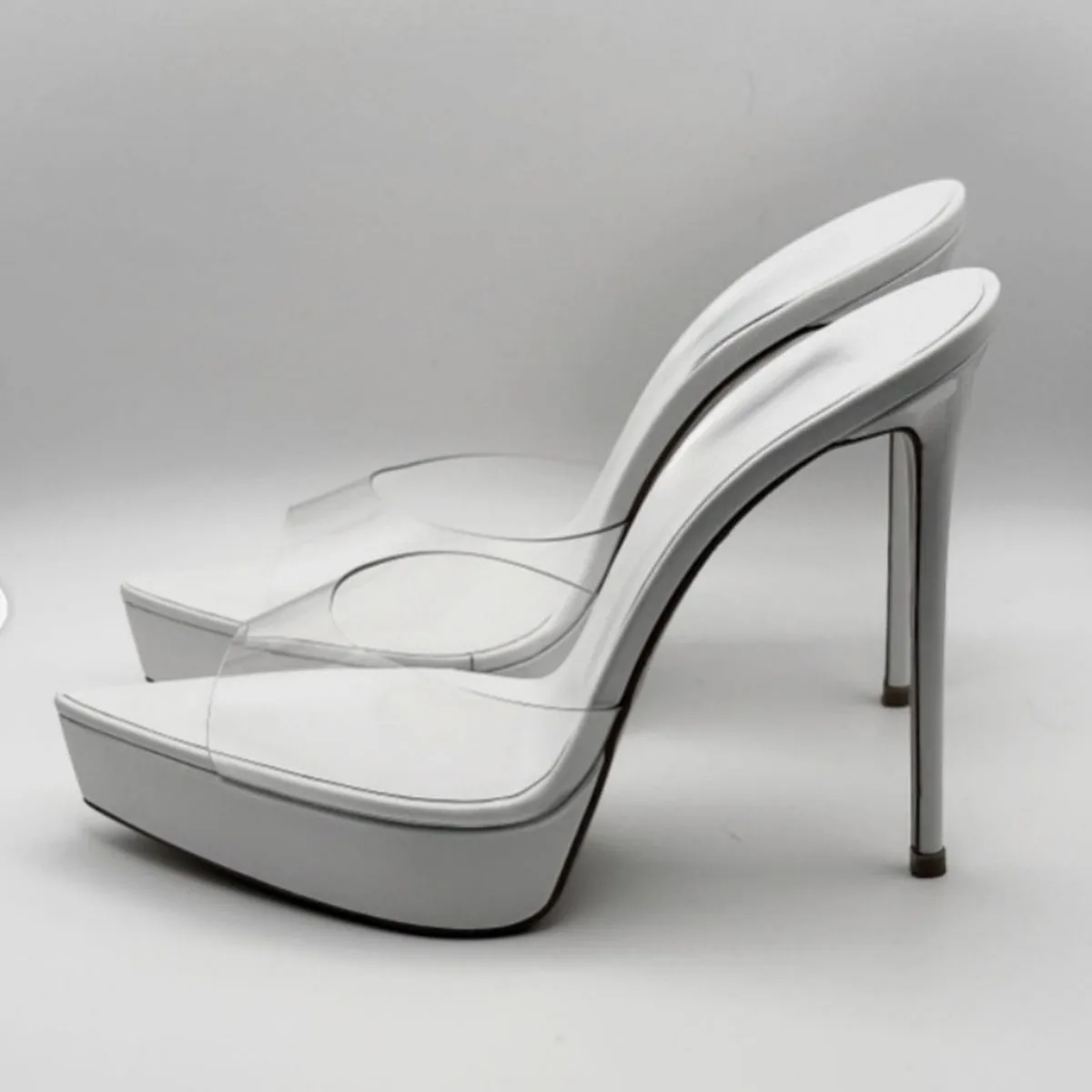 

Arden Furtado/летние прозрачные тапочки на шпильке из ПВХ с открытым носком на платформе, остроконечные туфли-лодочки большого размера на очень высоком каблуке