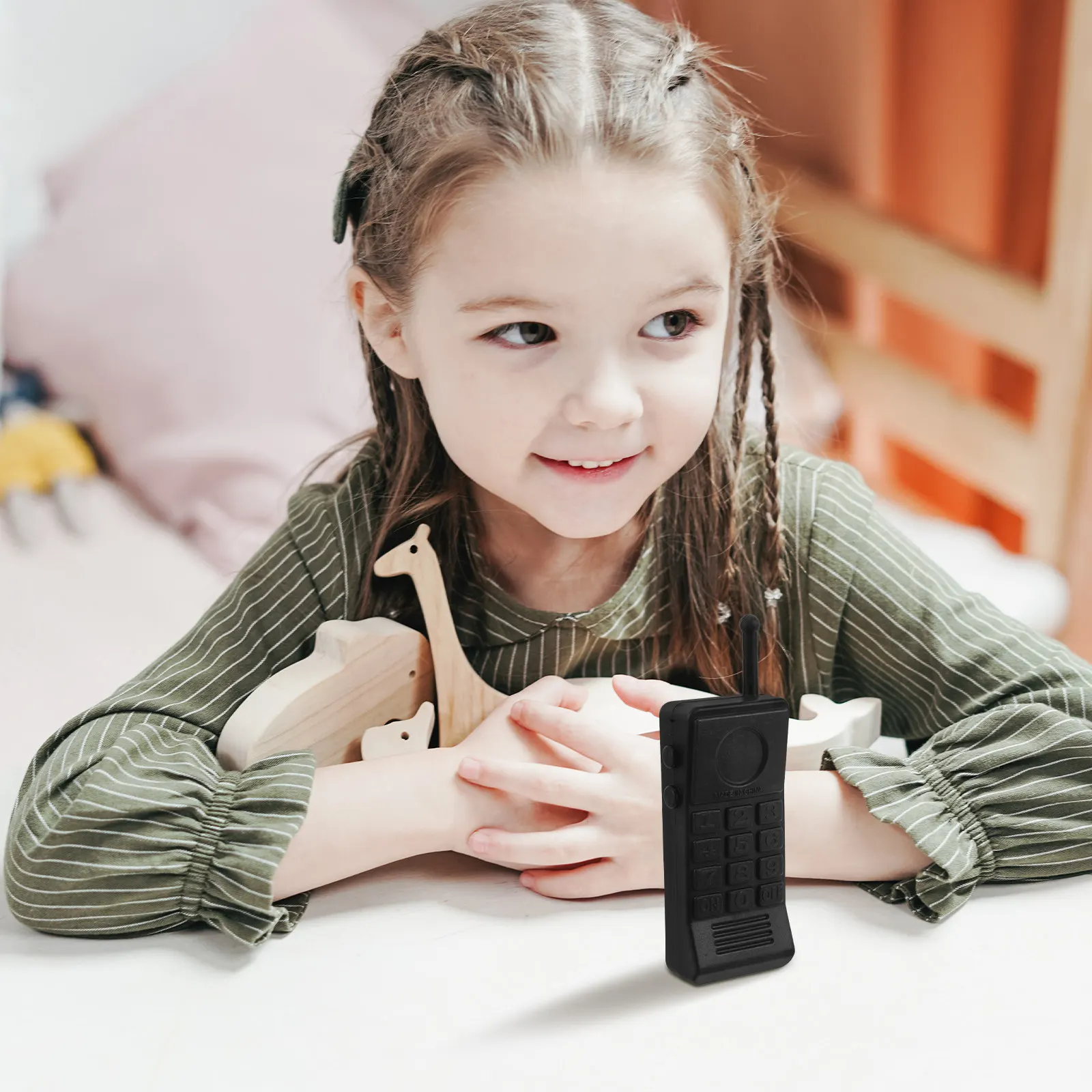 

6Pcs Realistic Style Kids Walkie Talkies Pretend Play Police Radio Set for Outdoor Adventure Camping Role Play Learning Fun