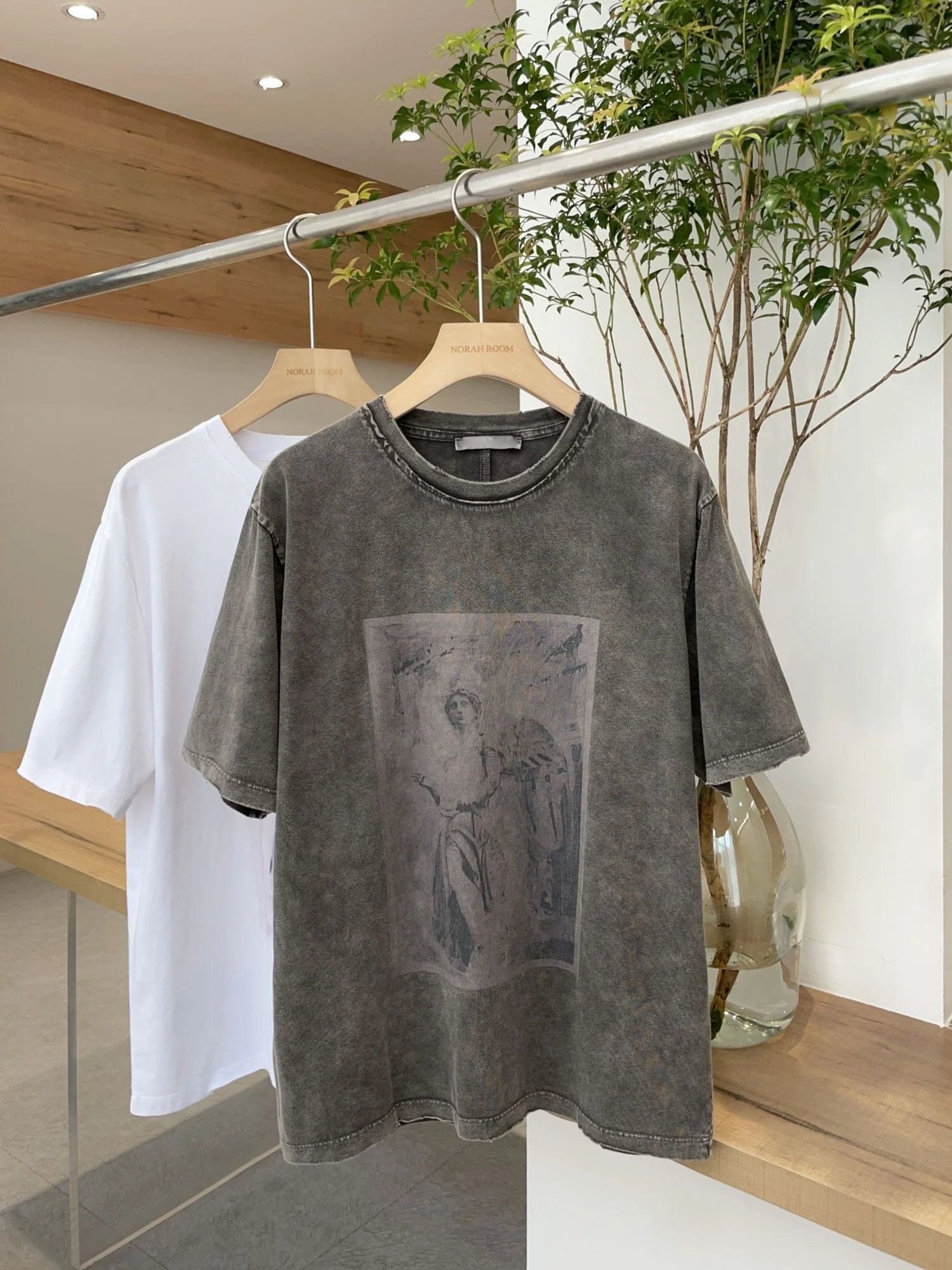 

Noxulara Authentic 2025 Summer New Brand INS Home Renaissance Roman Print T-irt Casual Sle Cotton ort Sve round Ne