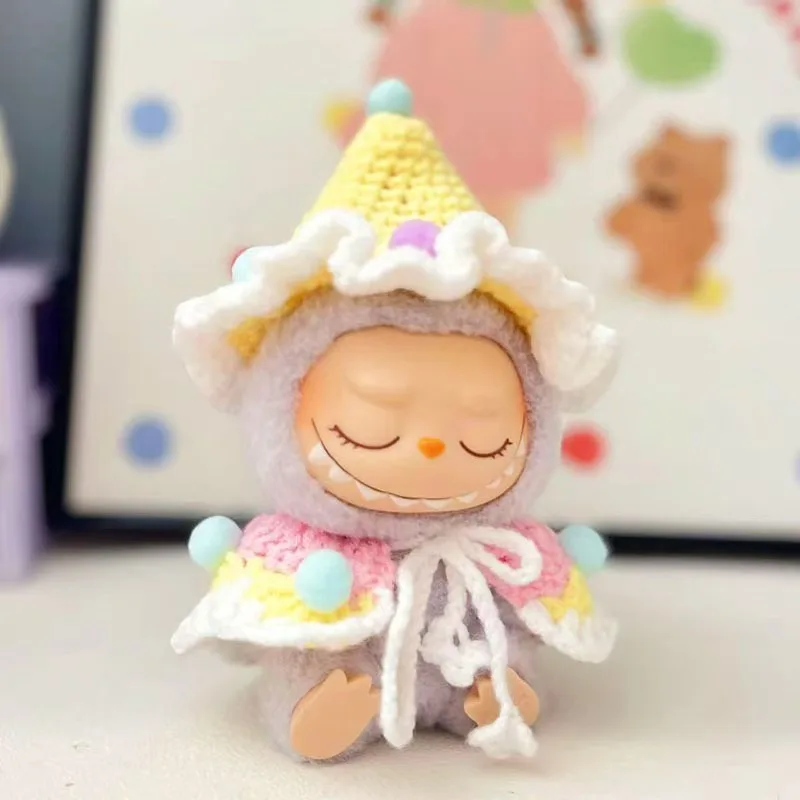 

Новый сидящий Labubu можно превратить в одежду. Самая продаваемая и модная сменная одежда Labubu. Только одежда в подарок.