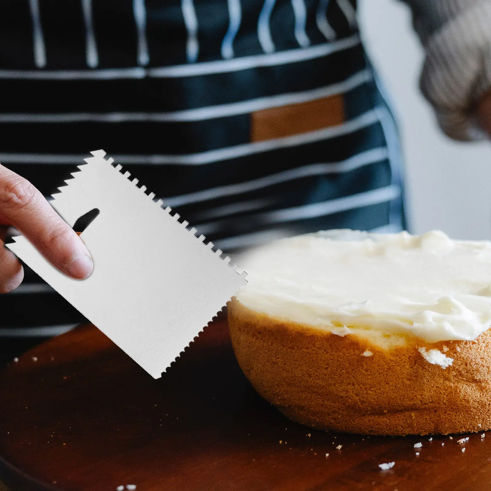 8Pcs Baking Scrapers Cake Scraper Kit Multifunctional Odontoid Tool for Smoothing Cream Decorating Professional Cake Baking