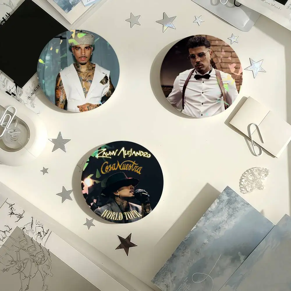 Insignia láser de rapero Rauw Alejandro, broche de alfileres creativos para bolsa, ropa, sombrero, decoración, regalos, colección de Fans