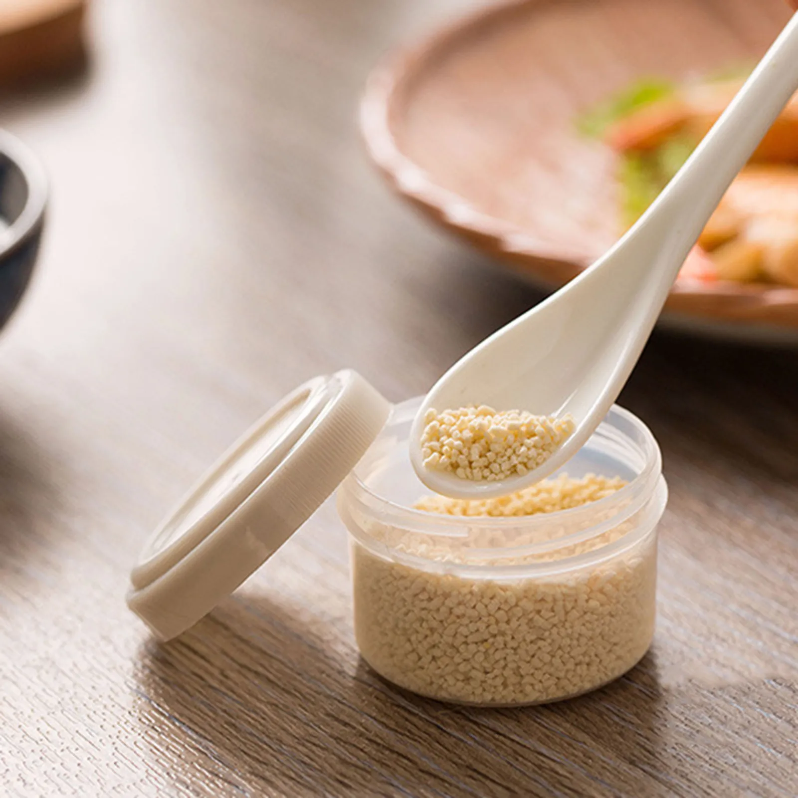 

Набор из 4 прозрачных банок для специй: контейнеры для соли, перца и приправ с крышками для домашнего использования