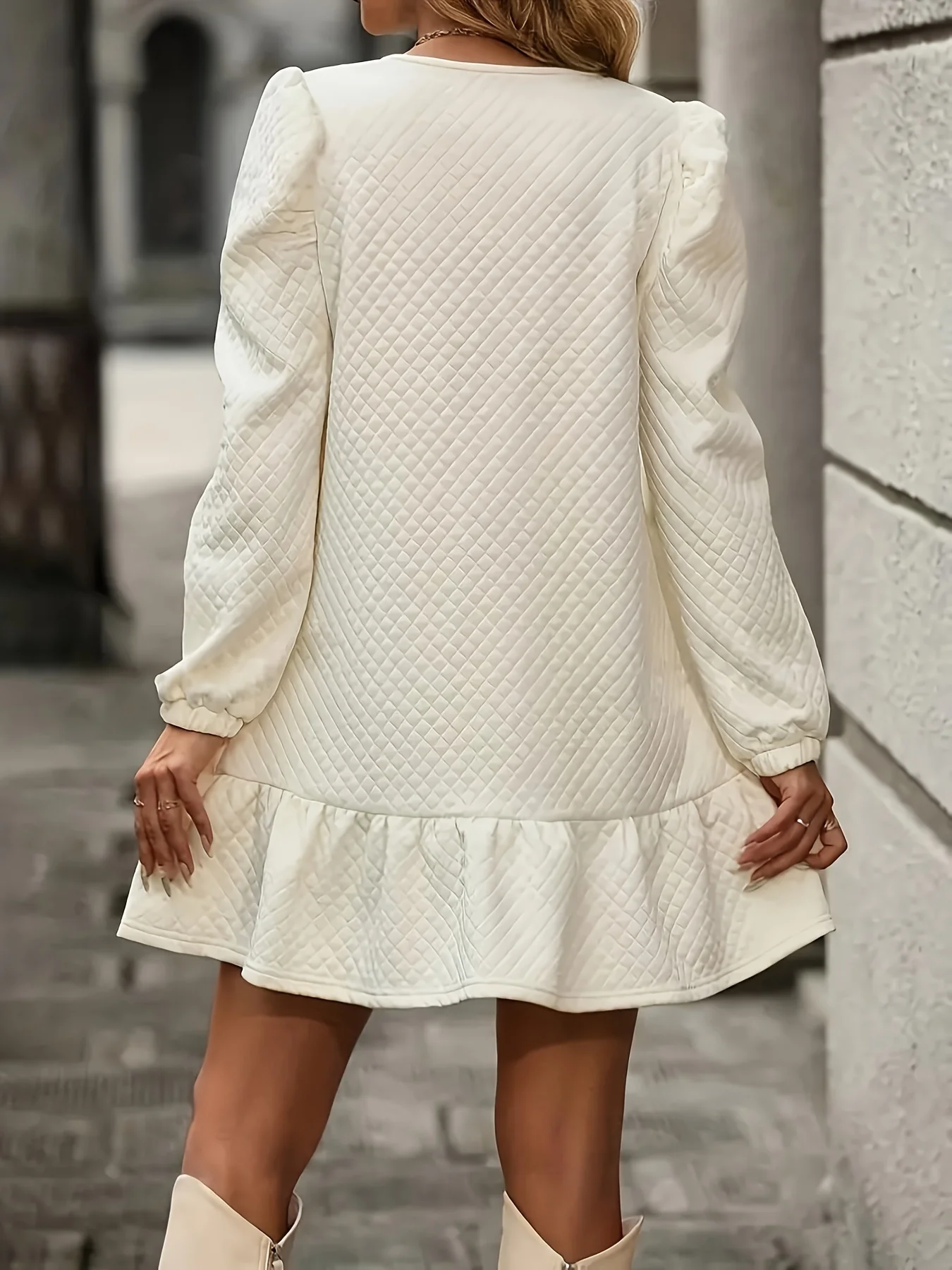 Women Quilted Diamond Pattern Shift Dress Puff Long Sleeve Ruffle Hem Mini Dress Casual Loose Autumn Short Dress