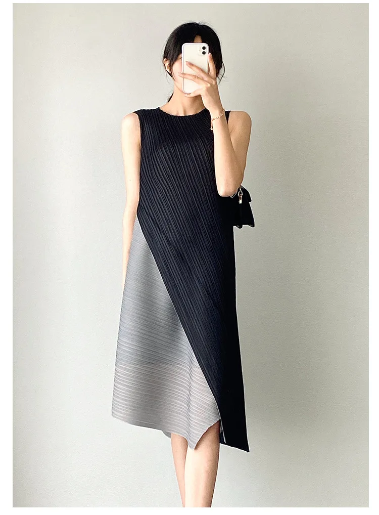 Miyake Plissiertes Kleid mit Farbblock-Design, Sommer 2025, Neues Modell mit Farbkollisions-Effekt, Locker Geschnittener A-Linien-Rock in Übergröße – Detail 7