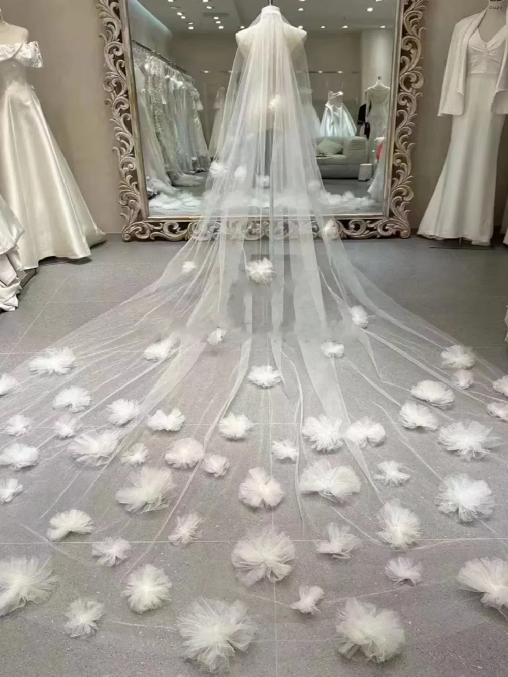 Fashion Wedding Veil Flowers One Layer Long  Cathedral  Length Veils  Lace Edge  Velo De Cabeza For Bride Voile Customized