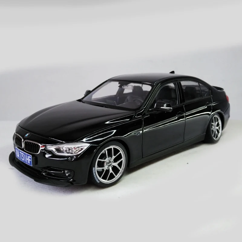 WELLY Diecast Alloy 1/24 BMW 330I 320M1 X5I8 Exquisite Alloy Car Model Adult Classic Collection Static Display Boy Toys