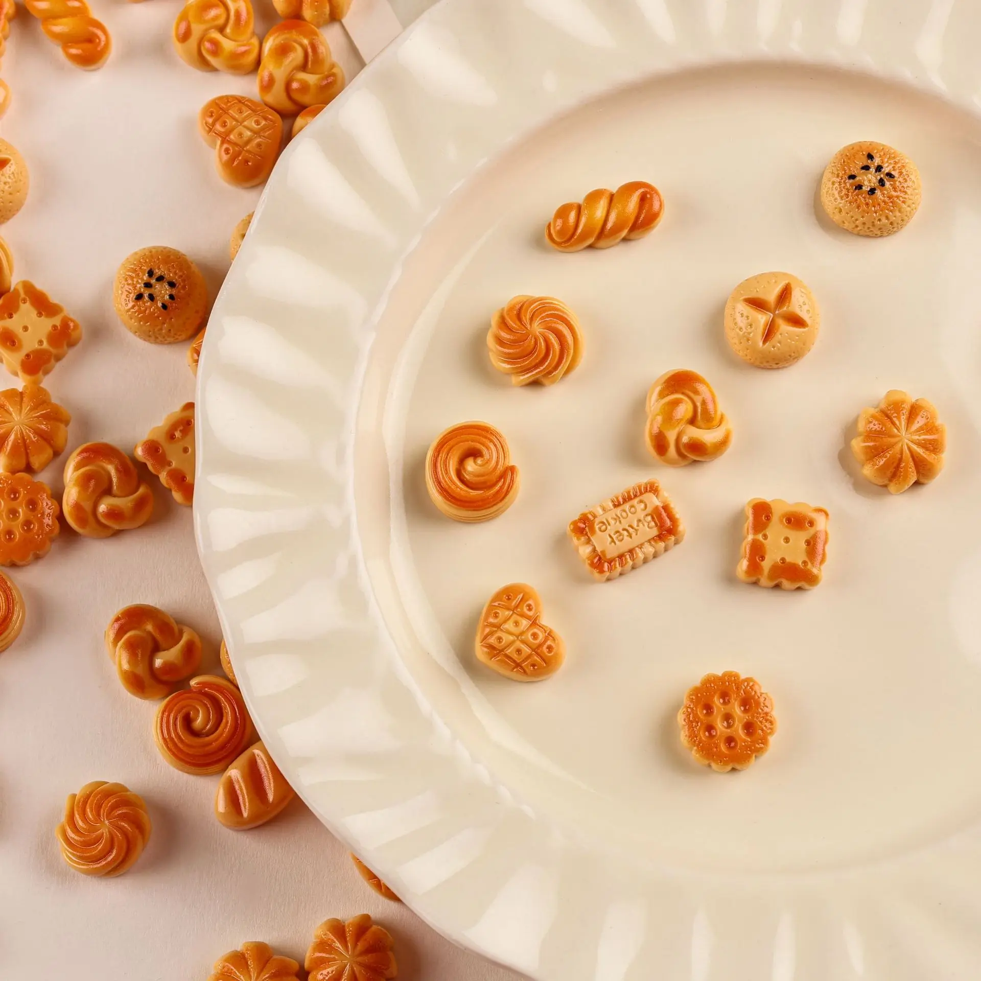 30pcs Random Mini Butter Roll Bread Food Model Kitchen Scene Resin DIY Cream Handmade Fridge Sticker Decorative Home Decor