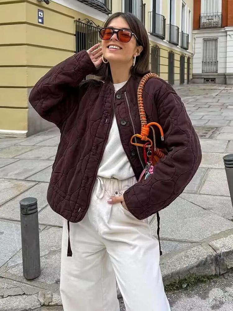 

Элегантная шикарная стеганая куртка, женская свободная короткая парка на пуговицах спереди, пальто 2025 г., модная простая новая верхняя одежда High Street