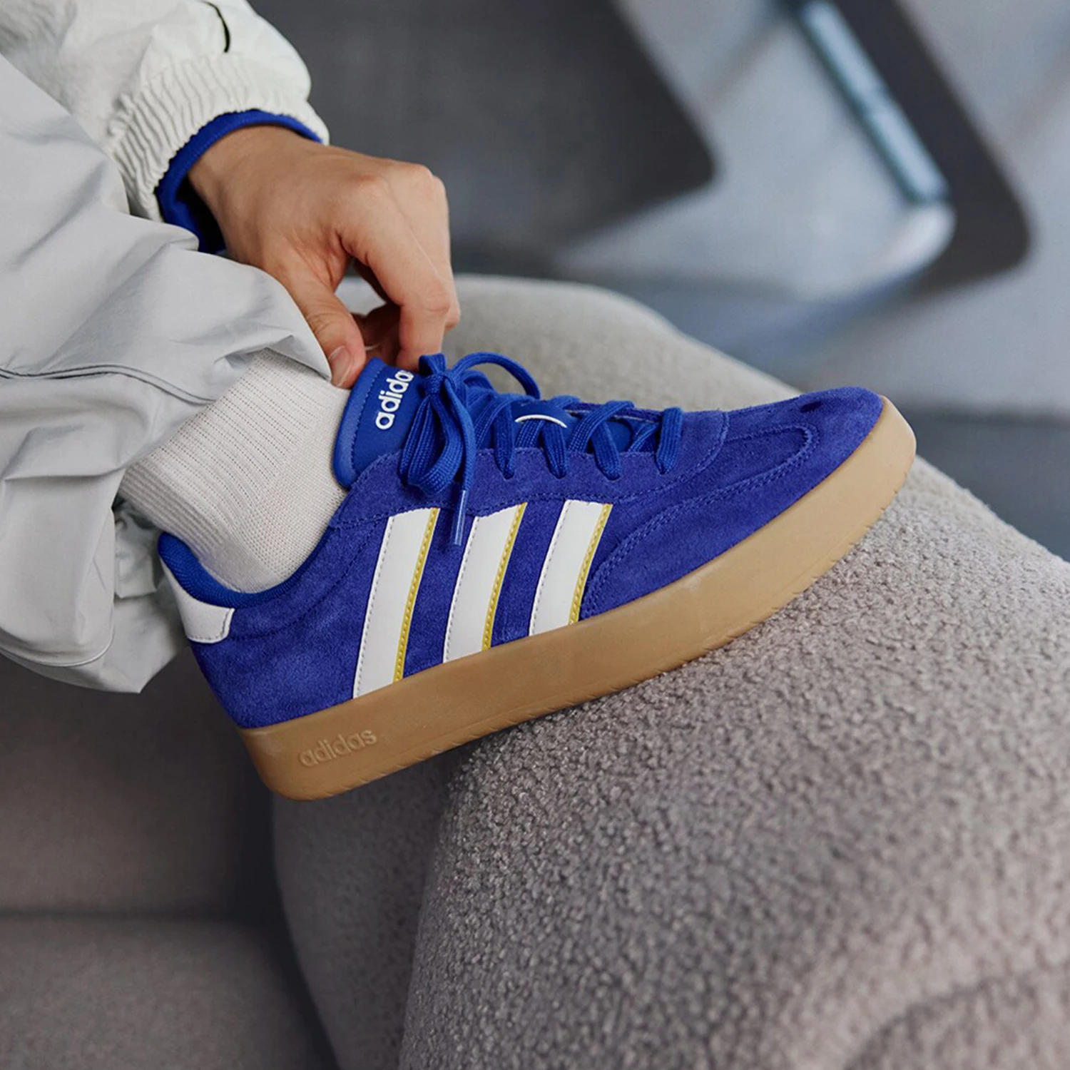 

Оригинальные мужские легкие классические повседневные туфли Adidas на шнуровке BARREDA JP7099