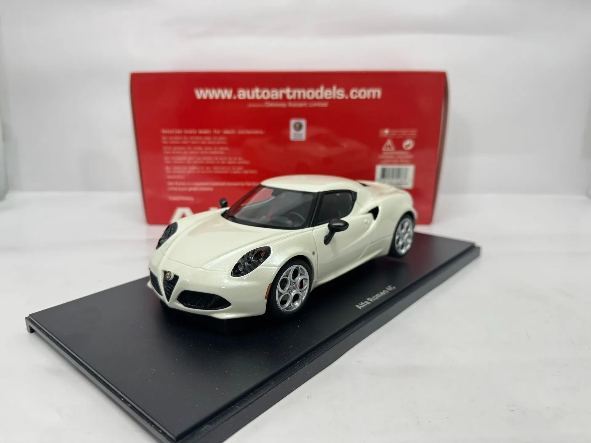 

Autoart 1:18 Alfa 4C White Simulation, ограниченная серия, все открытые металлические статические модели автомобиля из сплава, игрушка в подарок