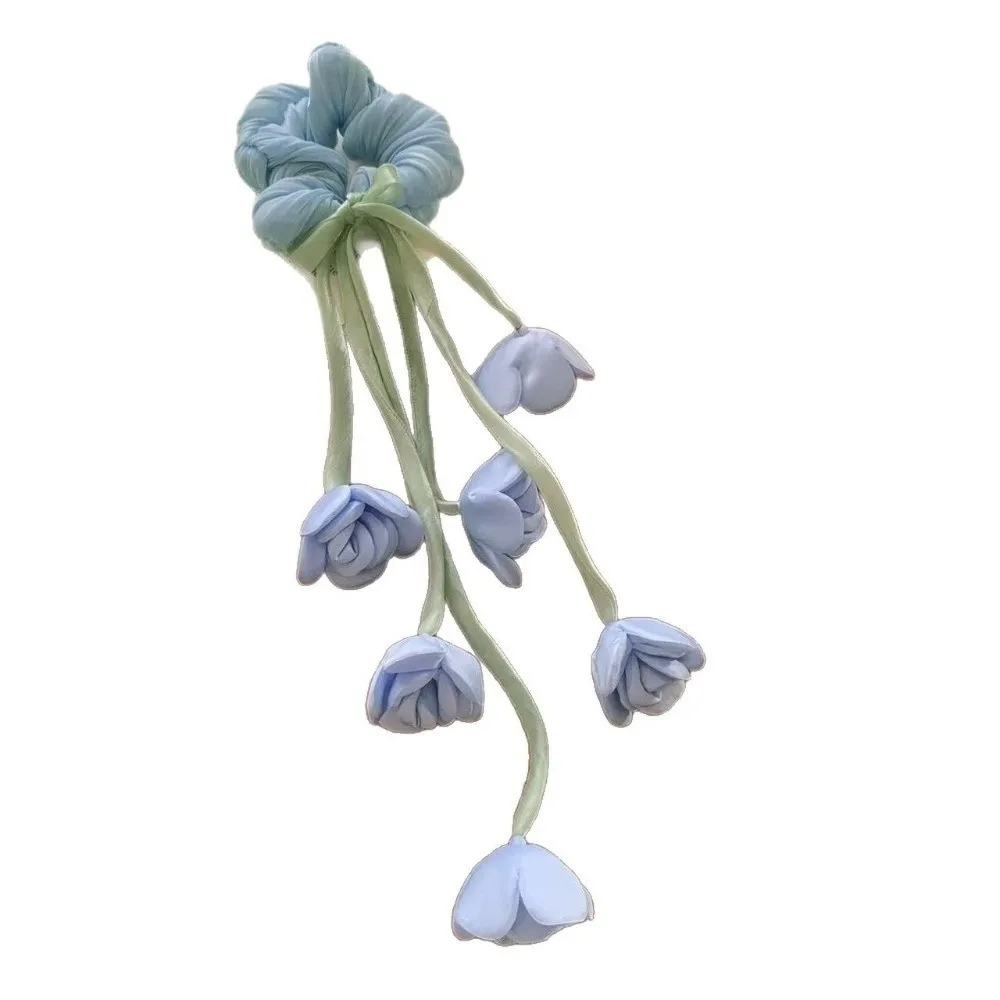 Nuevo y Exquisito Scrunchie Floral de Tulipanes con Cinta Colgante, Diseño Etéreo, Accesorio para el Cabello, Le Muguet, Coletero para Peinado